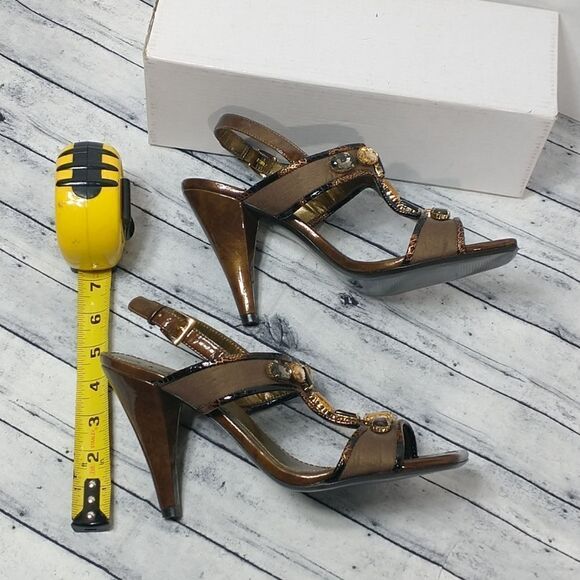 Linea Paolo SZ 8M Gold Sling Buckle Decorated Open Toe Heel Sandals - Picture 10 of 10